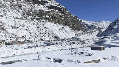 Himachal Weather: कई भागों में दो दिन बारिश-बर्फबारी के आसार, पश्चिमी विक्षोभ की सक्रियता से बदलेगा मौसम Himachal Weather: Chances of rain and snowfall for two days in many parts, weather will change due to activity