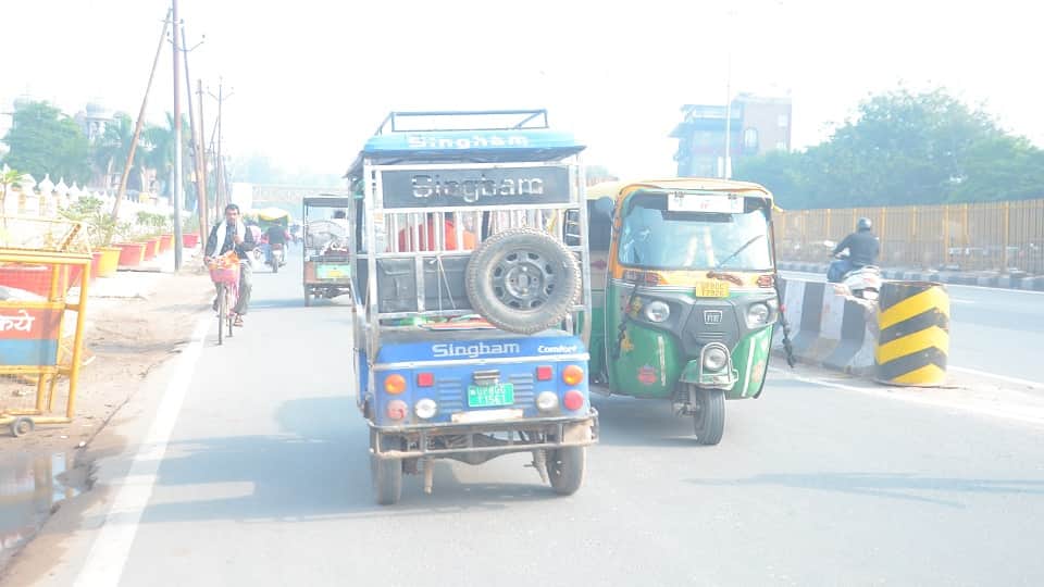 visible effect of two-day action on highway Vehicles passing through the old route from Waterworks to Sikandra