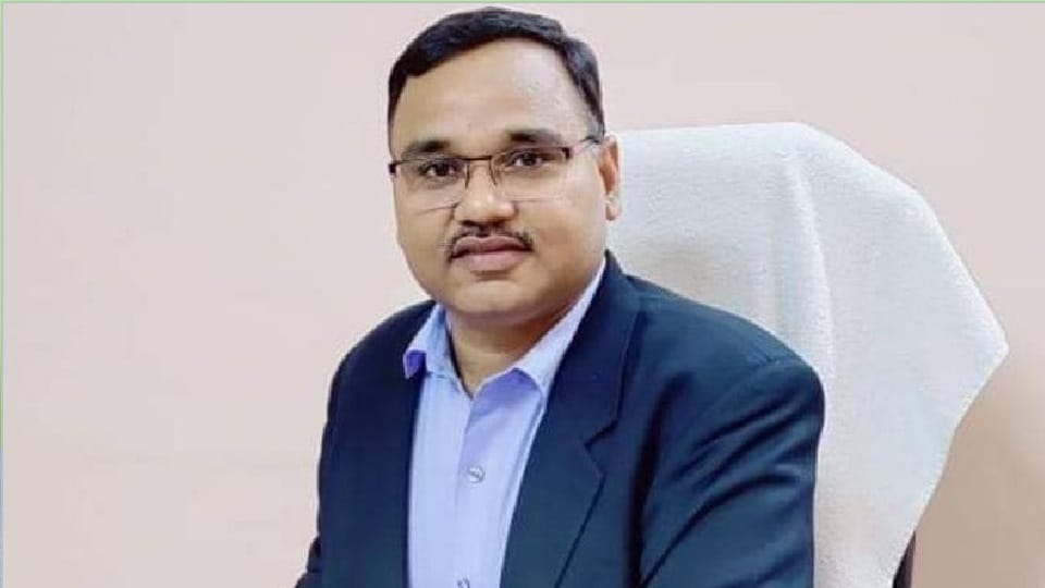 Dr. Saurabh Malviya became Associate Professor in Department of Journalism and Mass Communication of LU