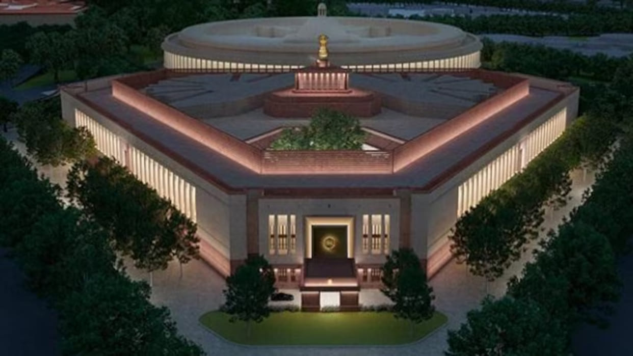 Selection, promotion committees of public sector banks, units must have SC, ST members: Parl panel