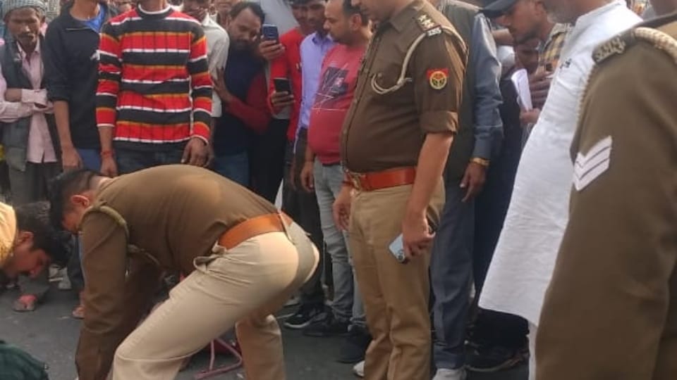 Woman dies after being crushed by truck in Shahjahanpur