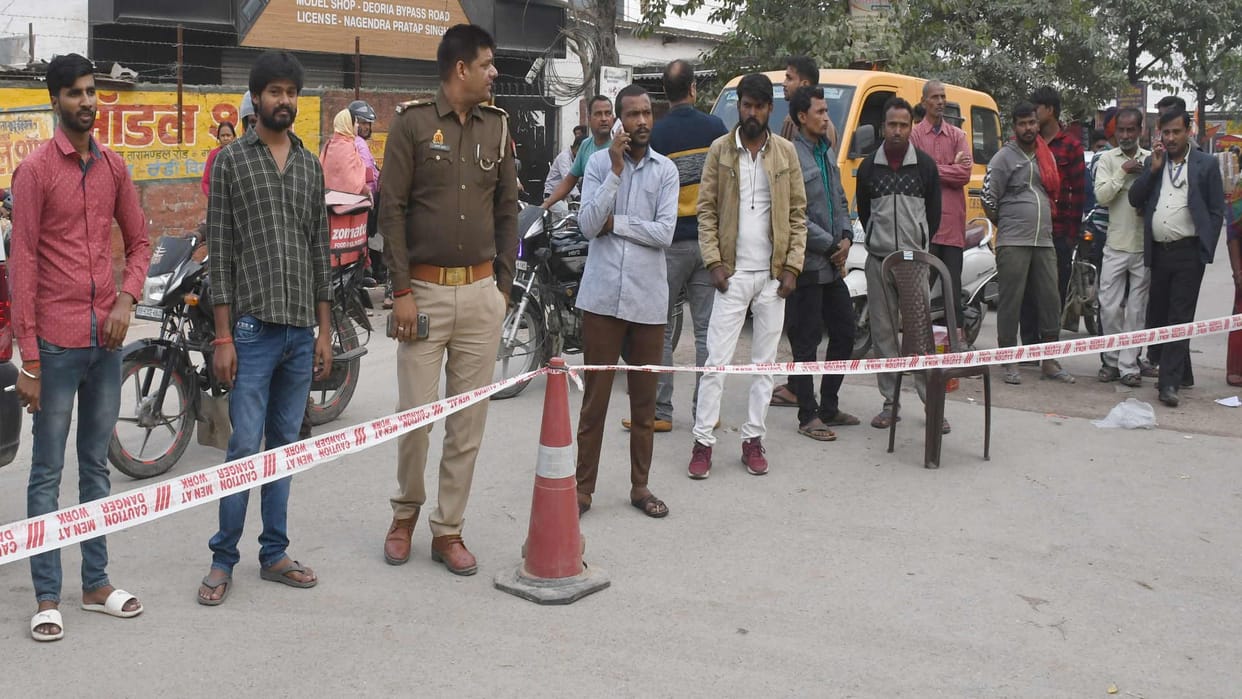 Gas pipeline damaged during digging, leakage caused stampede