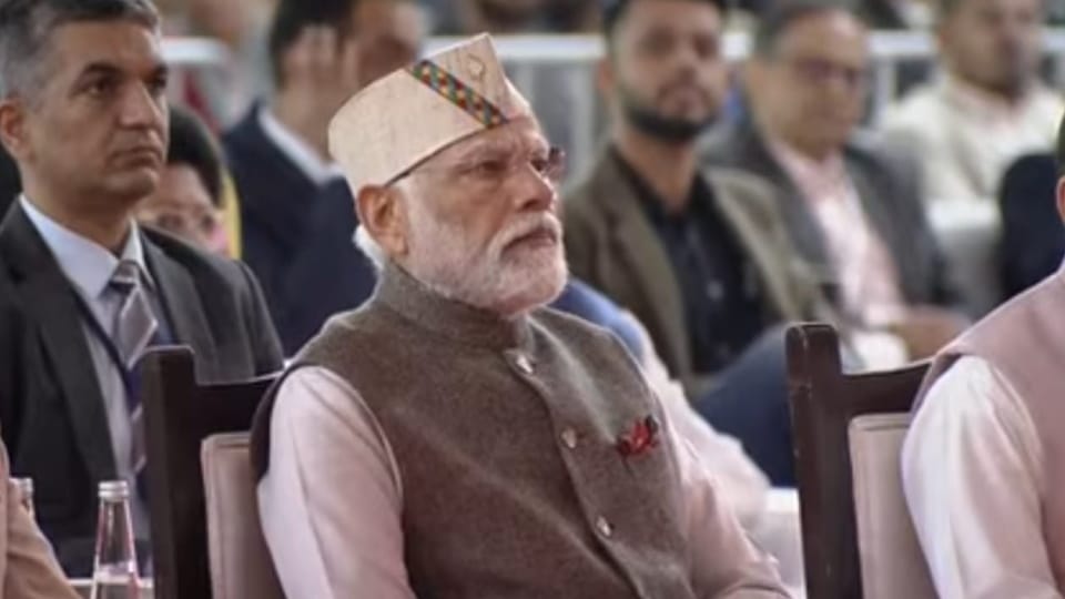 Uttarakhand Investor Summit 2023 PM Modi Different style in pahadi cap and waistcoat see pictures