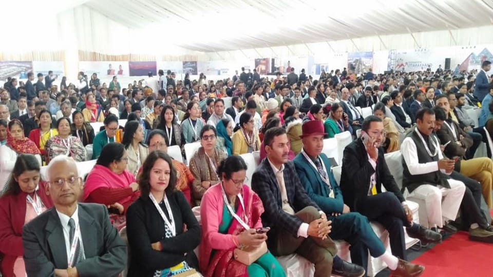 Uttarakhand Investor Summit 2023 PM Modi Different style in pahadi cap and waistcoat see pictures