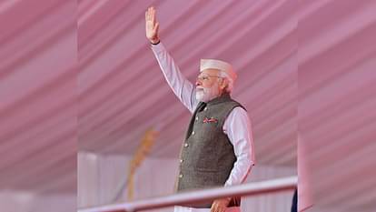 PM Modi: मेरे तीसरे कार्यकाल में दुनिया की टॉप तीन इकॉनमी में आएगा भारत..धन्ना सेठों को पीएम ने दिया ये संदेश Uttarakhand Global Investors Summit 2023 PM Narendra Modi message from Dehradun Summit Politics Election 2024