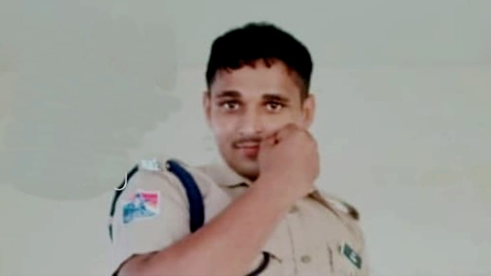 RPF constable committed suicide by consuming poison in Bareilly