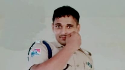 Bareilly News: आरपीएफ के सिपाही ने जहर खाकर की आत्महत्या, कमरे में बेड पर मिला शव RPF constable committed suicide by consuming poison in Bareilly