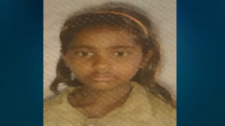 Amroha: कीकर के जंगल में फंदे पर लटका मिला युवती का शव, ग्रामीण जता रहे कुछ और ही आशंका, पुलिस मौके पर पहुंची