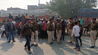 Bihar: Truck crushed two bike riders in Gopalganj, one died; Villagers blocked NH 27