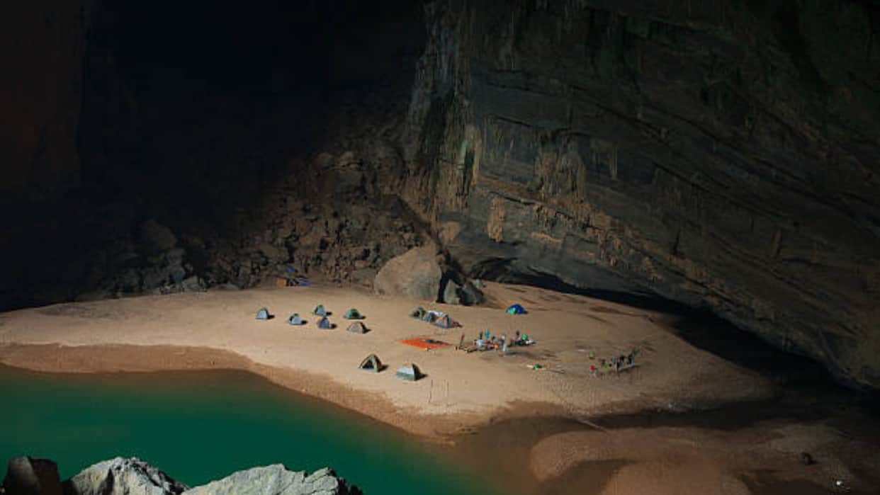 Worlds Largest Cave know the interesting facts about Hang Son Doong Cave