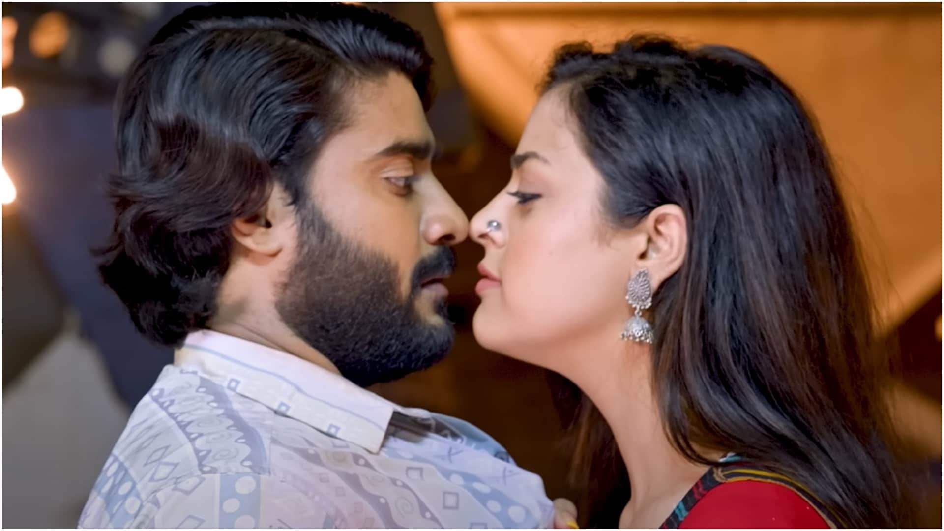 Hindustani Trailer Out: Pradeep Pandey Chintu Yamini Singh Dev Singh Bhojpuri Movie
