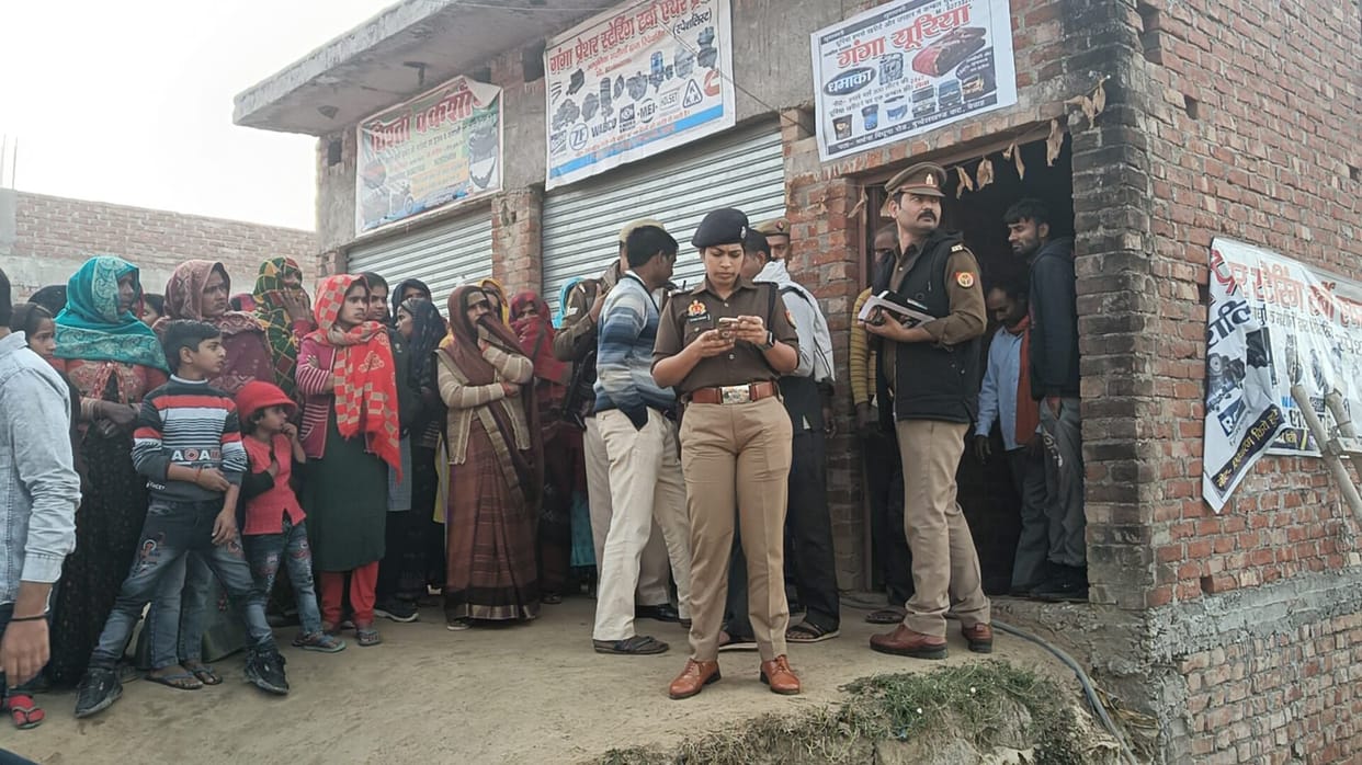 Auraiya Murder] Young man murdered by slitting his throat with a sharp weapon, son accuses in laws of murder