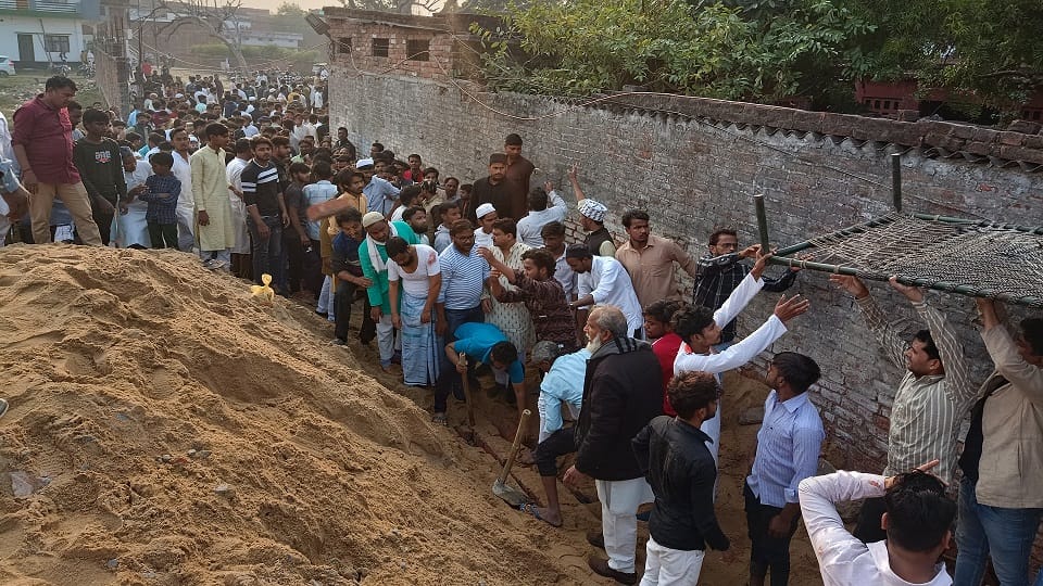 Wall collapses in Haldi ceremony in Mau Mother death son saved another woman life