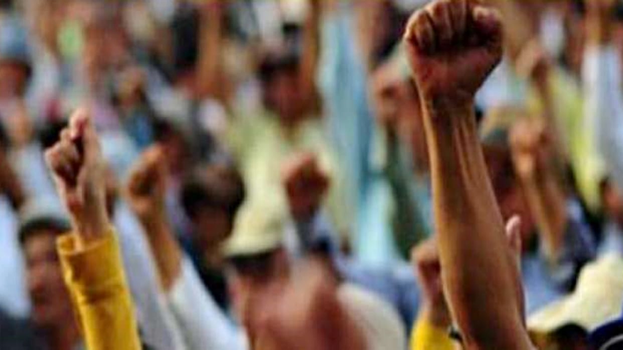 Outsourced employees in Sehore do not get salaries on time threat of losing job