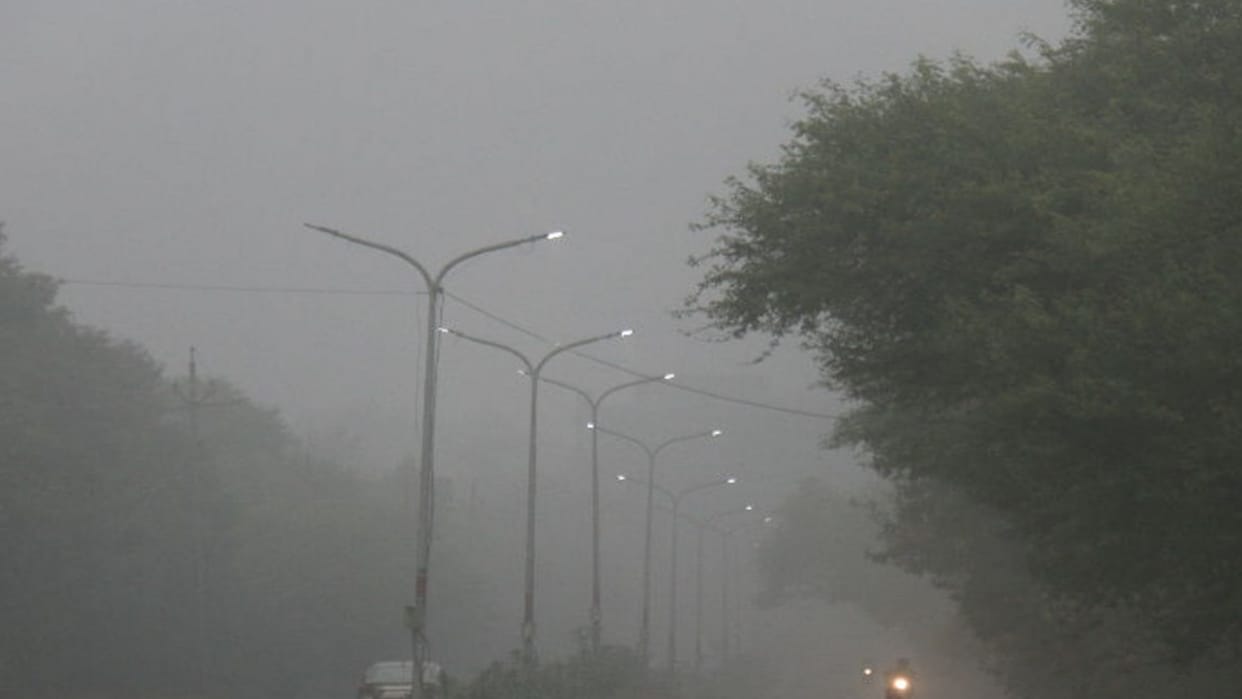 MP Weather Report Yellow alert of dense fog in six districts of Madhya Pradesh minimum temperature falls