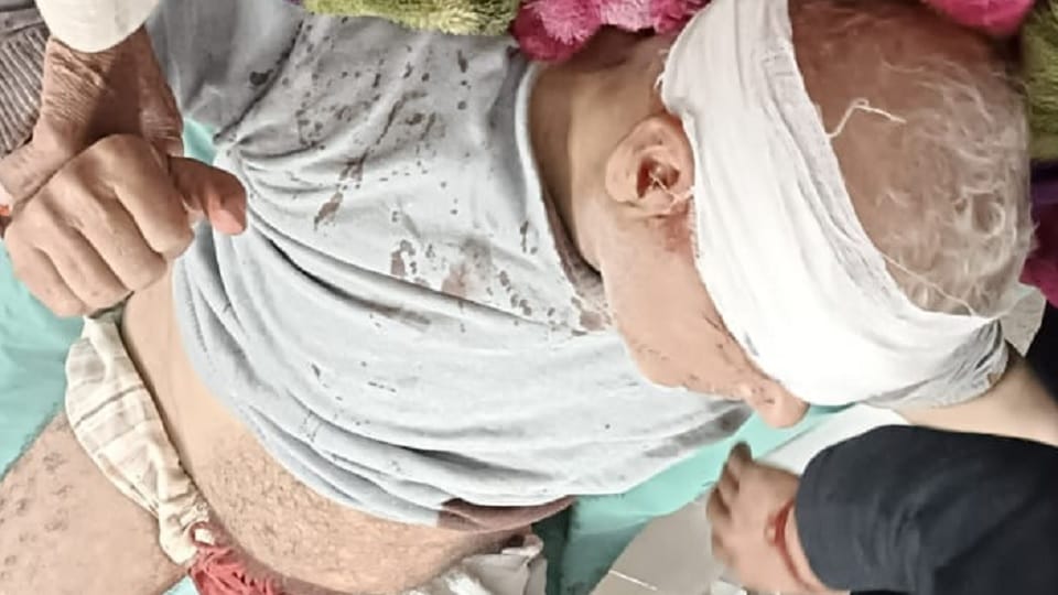 Sambhal: Miscreants forcibly entered the house, shot the owner when he protested, chaos on the spot