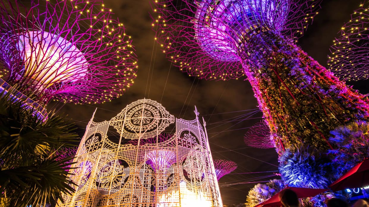 Christmas Celebration In Singapore Why do people like to go to Singapore during Christmas holidays