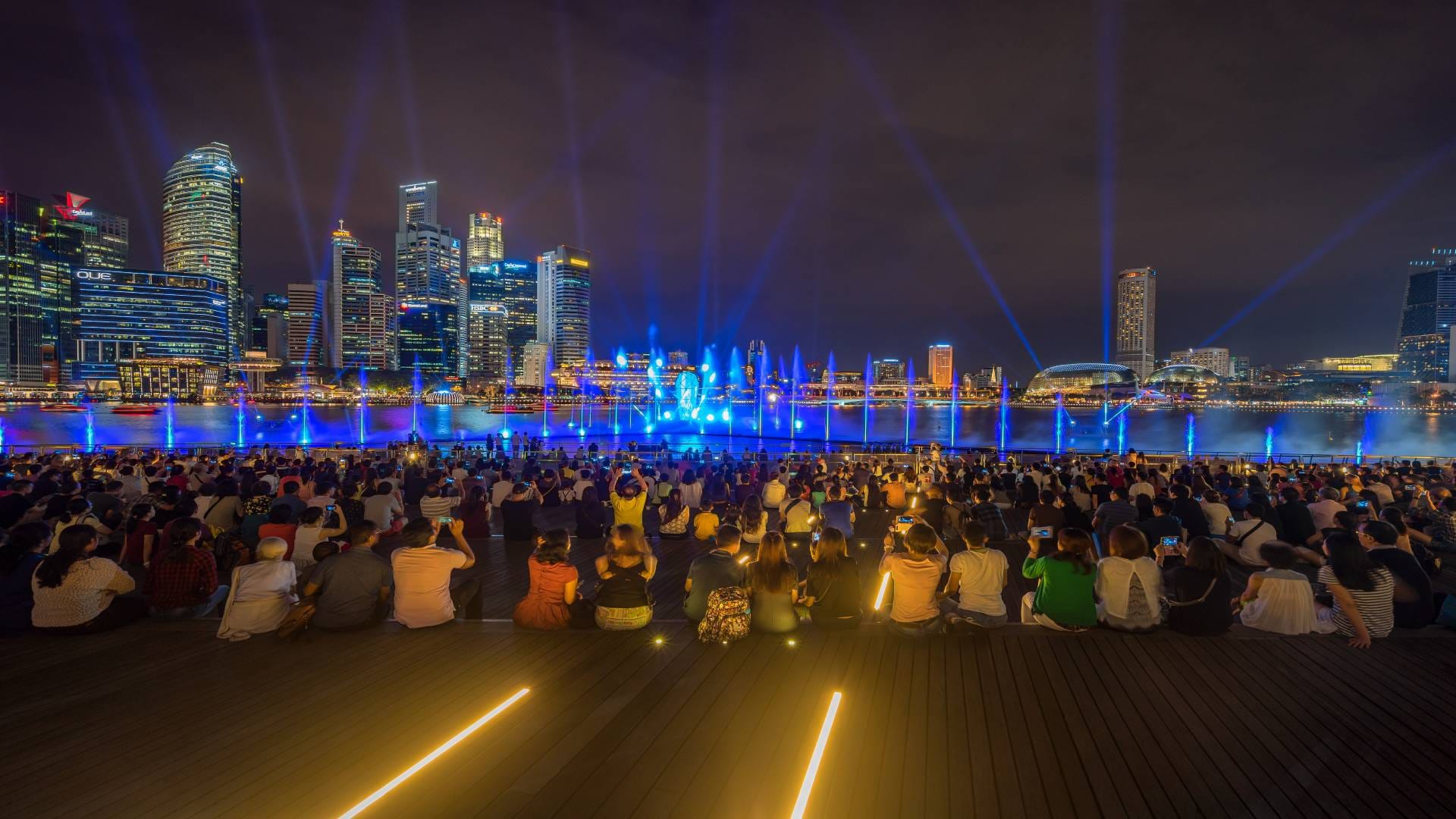 Christmas Celebration In Singapore Why do people like to go to Singapore during Christmas holidays