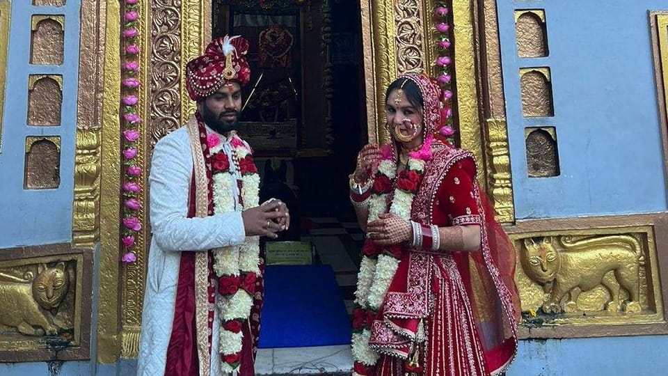 Uttarakhand Unique Love Marriage: Europe Rebecca became Meera for Indian Sandeep and Marry in Uttarkashi