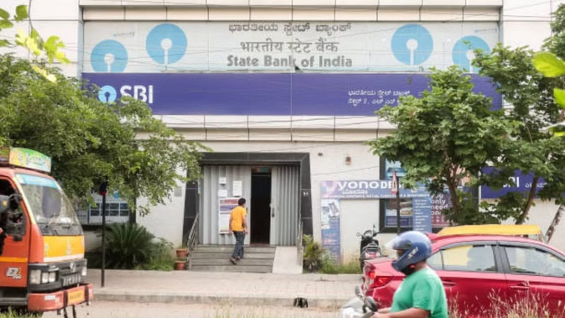 Bank locker agreement: Locker holders should sign revised locker agreement before this date
