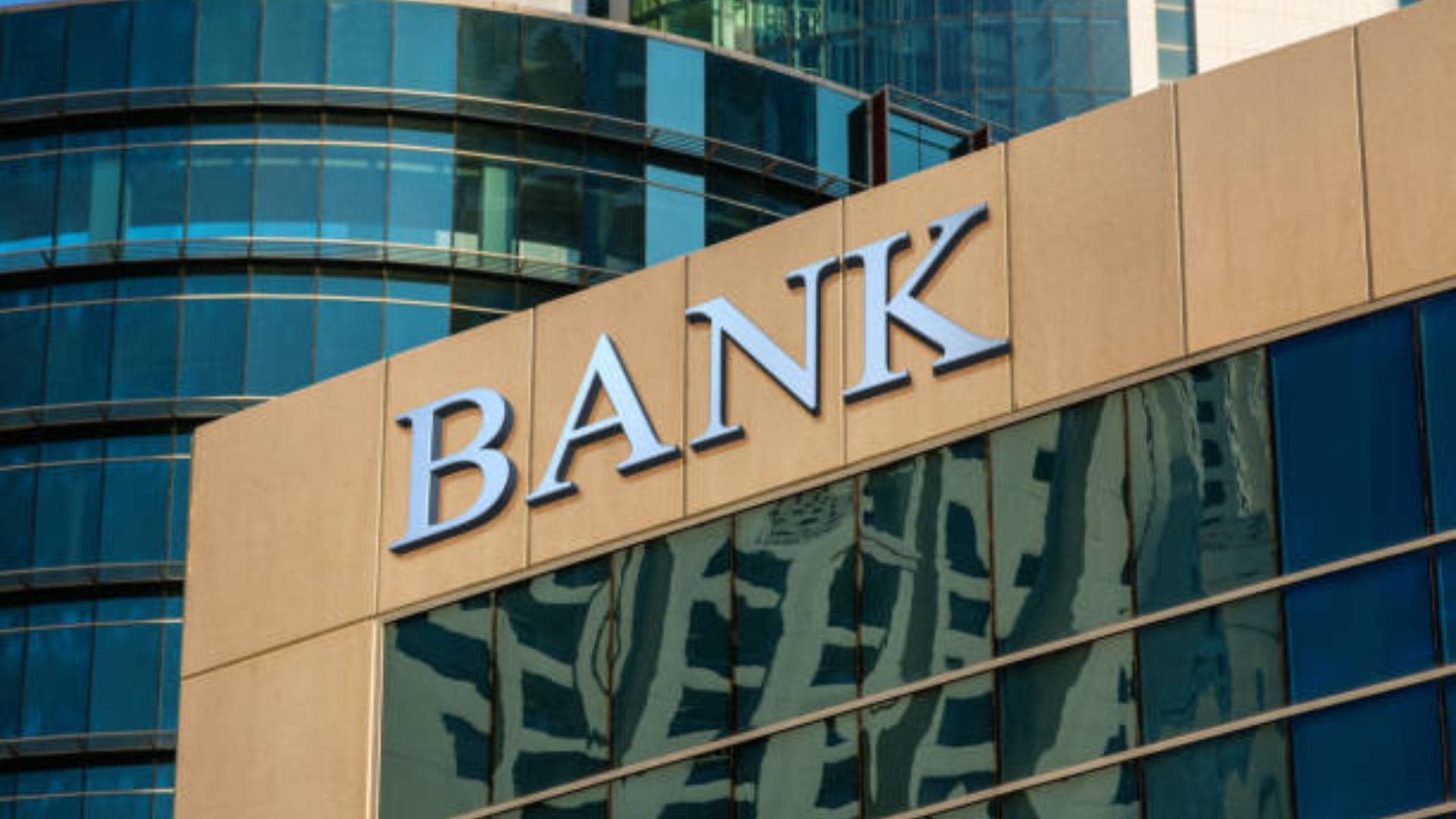 Bank locker agreement: Locker holders should sign revised locker agreement before this date