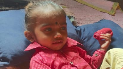 Bihar News: Girl fell into borewell in Gaya, district administration rescued and brought her out, news of acci