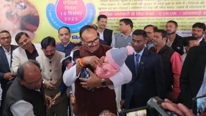 Deputy CM Brajesh Pathak starts Puls Polio campaign in state.