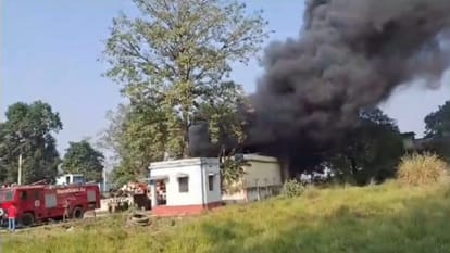 Fire broke out in transformer repairing workshop of power house in Gopalganj; loss worth crores