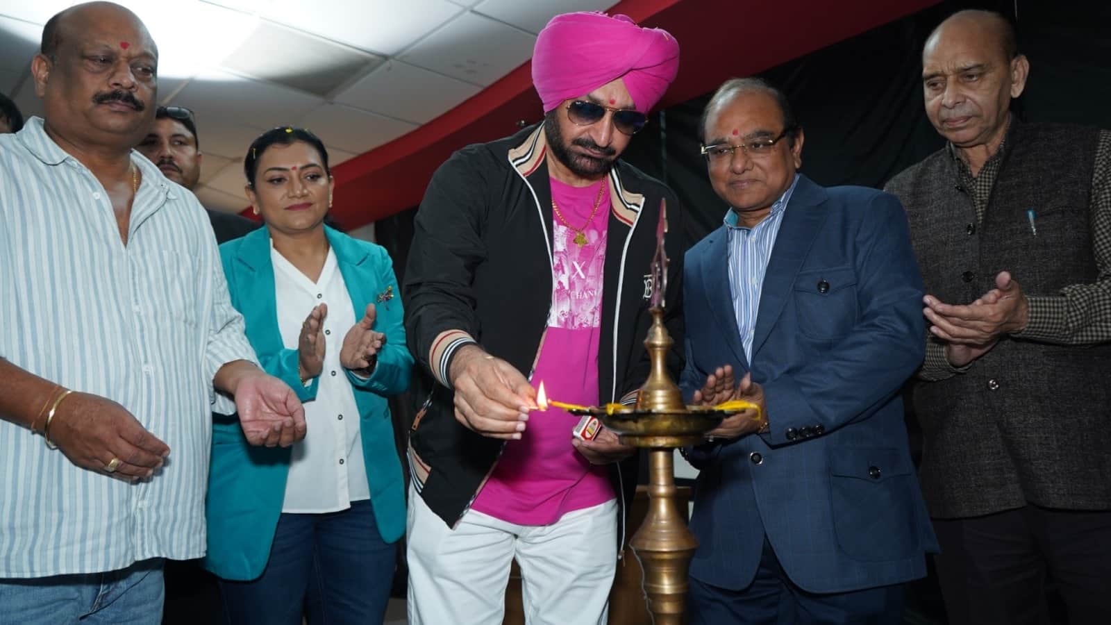 Graduate Farzana Film will take PM Modi  message to every home best wishes from Malkit Singh