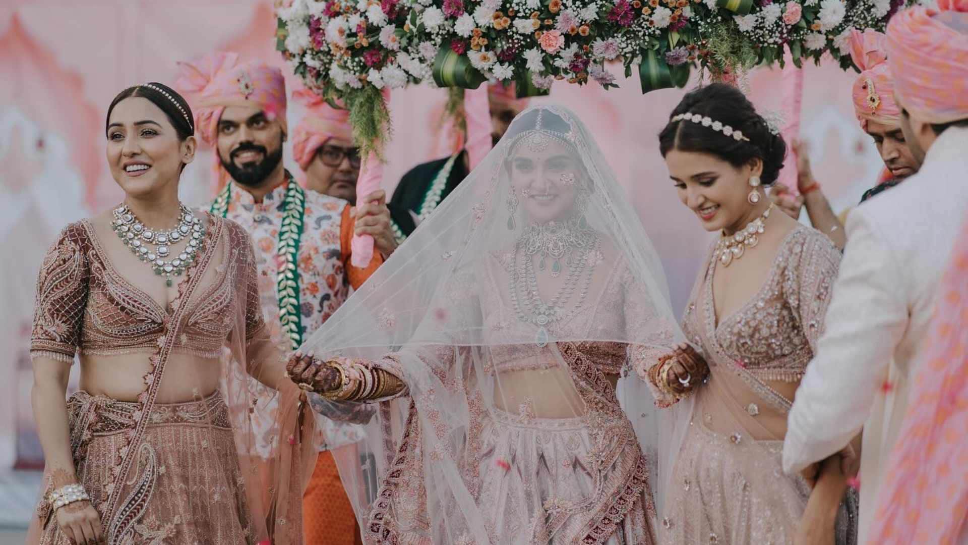 Mukti Mohan Kunal Thakur wedding pictures viral on social media Fans and stars also congratulated see photos
