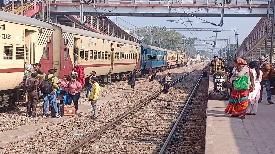 upgradation of platform number one of Hathras City Station started
