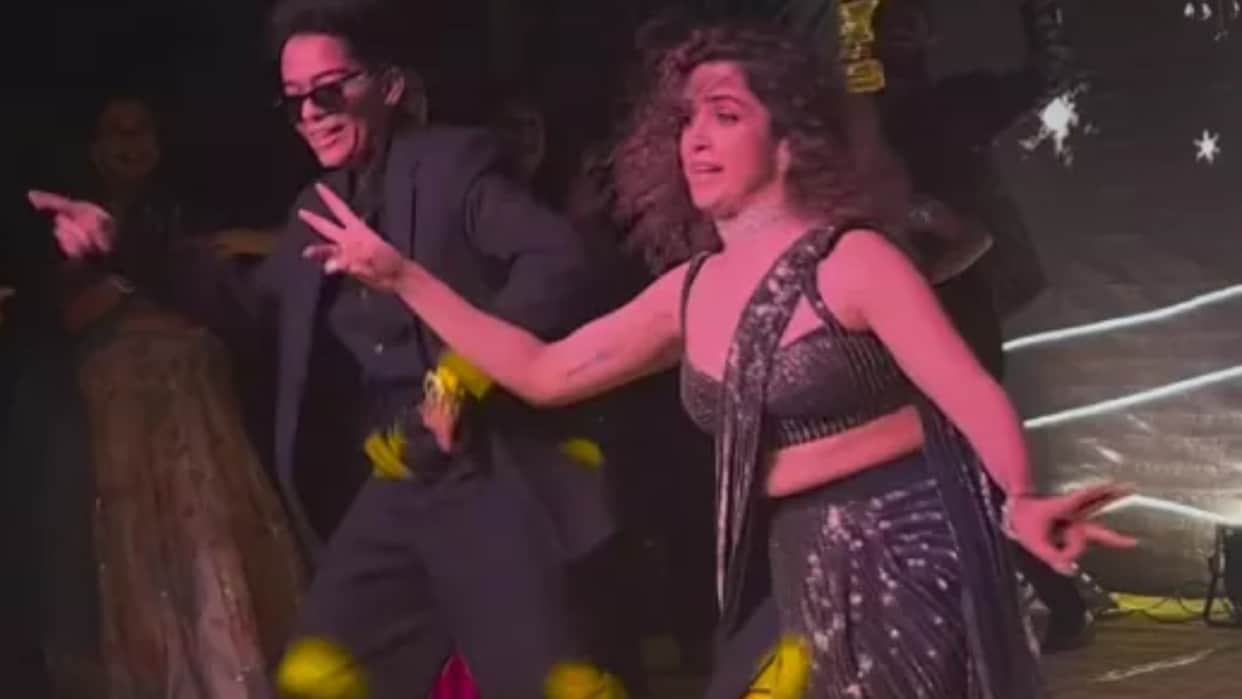 Sam Bahadur Actress Sanya Malhotra Dance on sister sangeet actress look gorgeous in slit saree