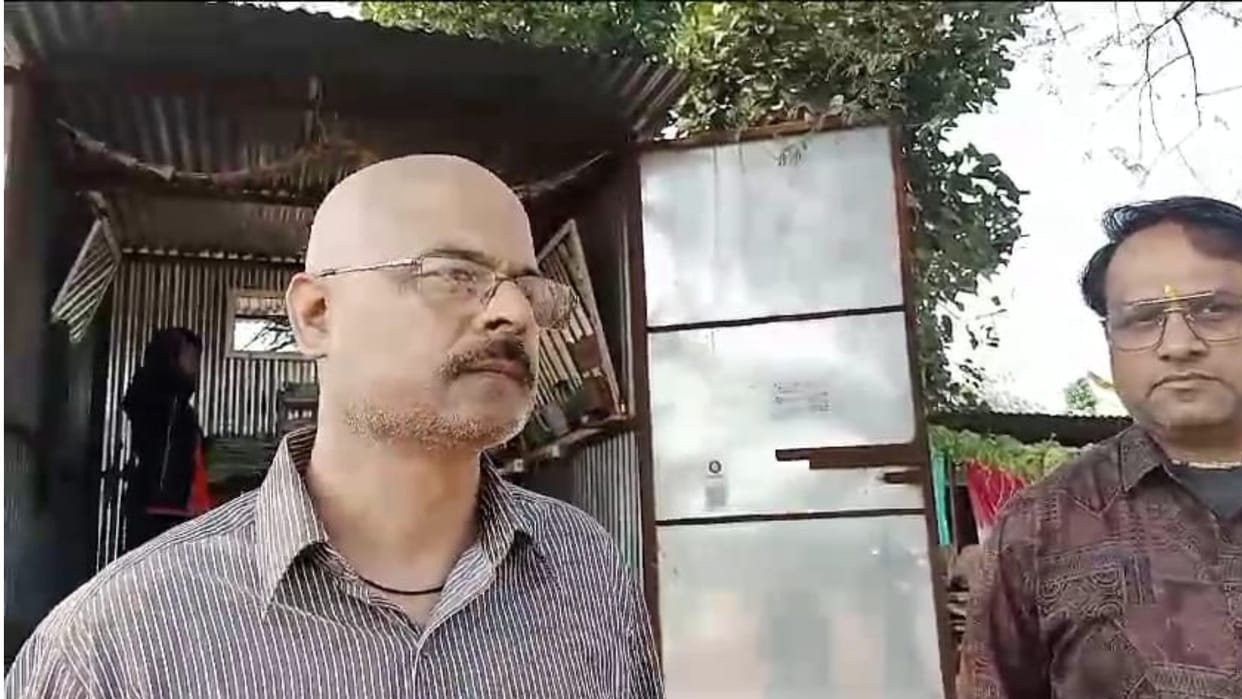 Advocate shaved his head demanding Advocate Protection Act