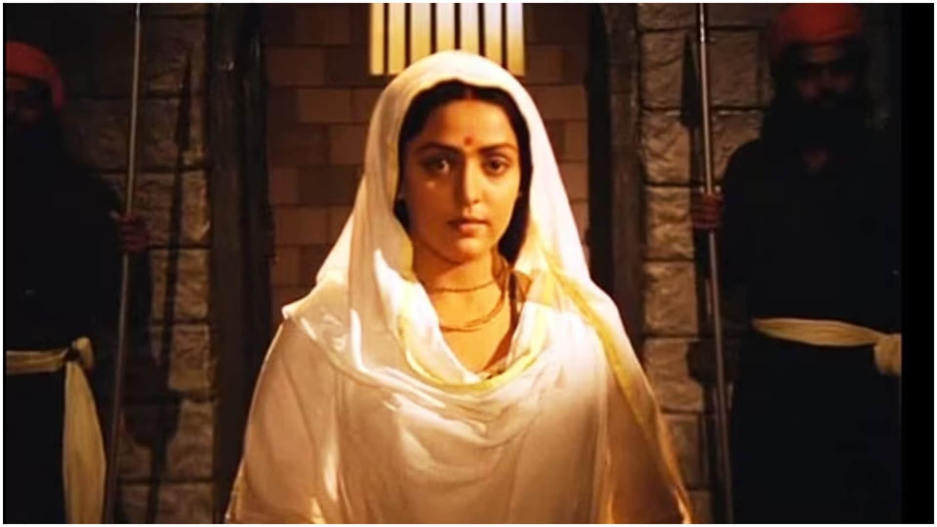 MONDAY FLASHBACK: When Hema Malini agreed to work in Meera directed by Gulzar without fees for this reason
