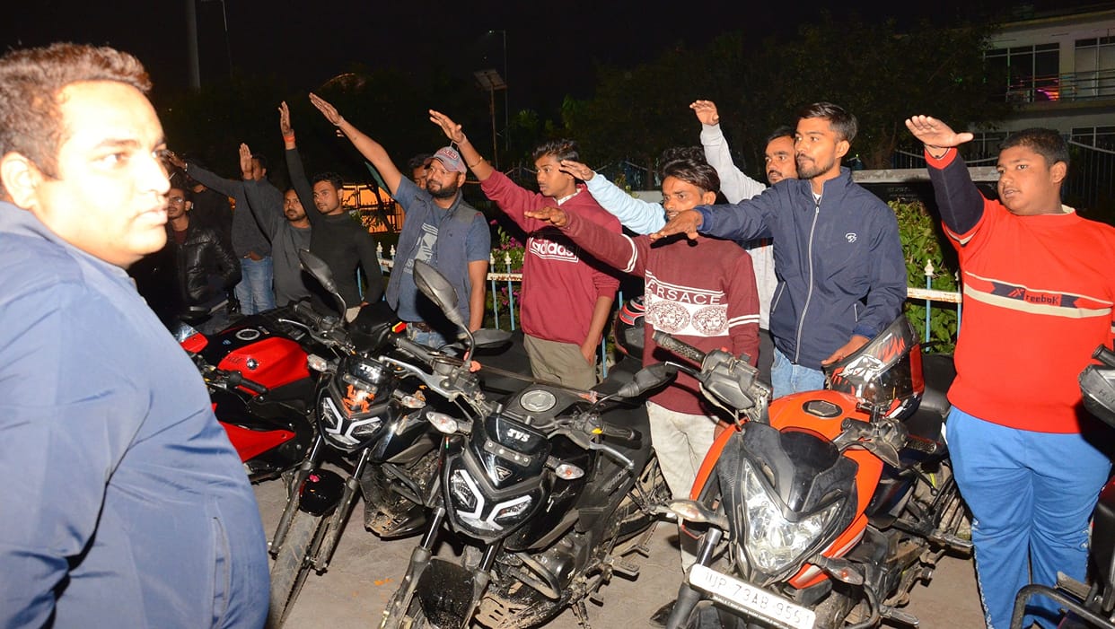 Second day of campaign against stunt bikers in Kanpur, challan issued to 72 bikers, fine of Rs 1.52 lakh colle