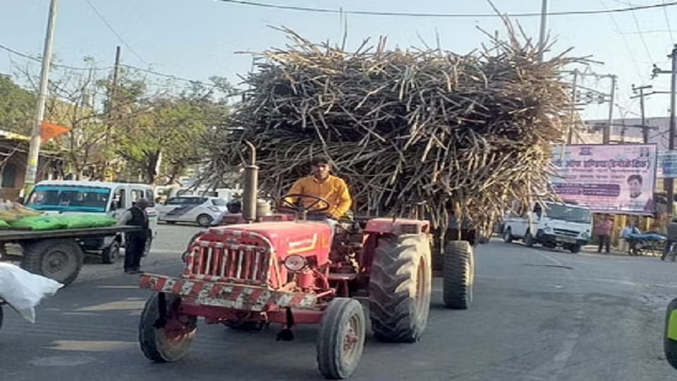 People are getting hit by overloaded vehicles in kashipur