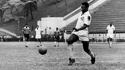 Pele Jersey: शीर्ष डिवीजन में वापसी तक पेले की 10 नंबर जर्सी नहीं पहनेगा सांतोस का कोई खिलाड़ी, जानें मामला Pele Jersey: No Santos player will wear Pele number 10 jersey until his return to top division, know matter