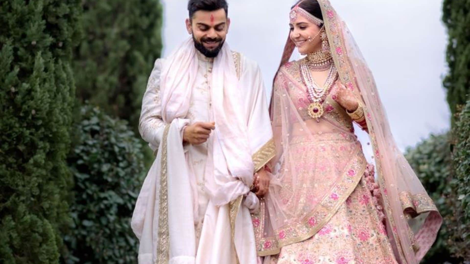 virat kohli and anushka sharma wedding anniversary wedding lehenga of Anushka sharma