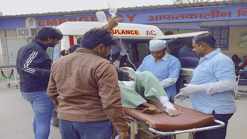 man sets himself on fire under suspicious circumstances in Hapur admitted to hospital in critical condition