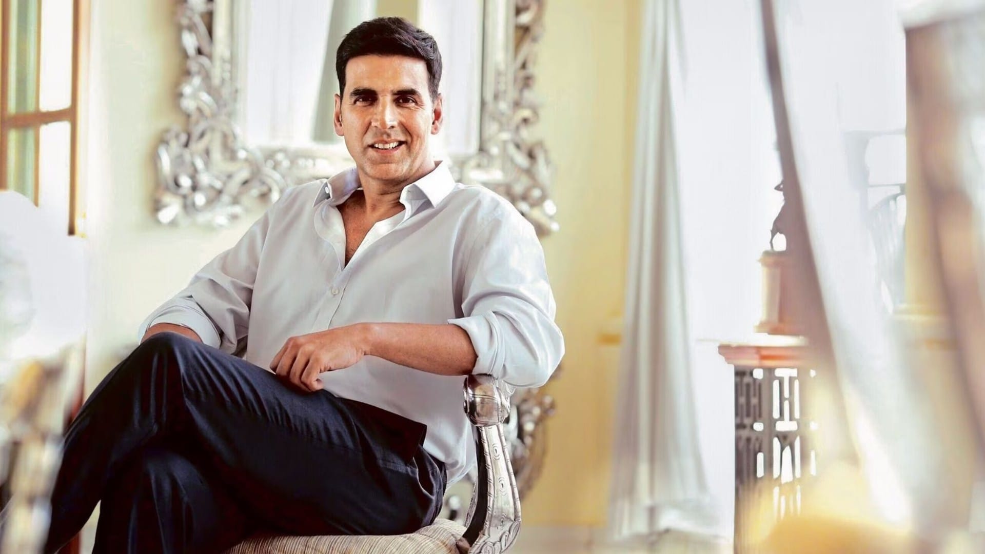 Akshay Kumar Rohit Shetty Anushka Sharma and Tiger Shroff contributions to the Mumbai Police Foundation