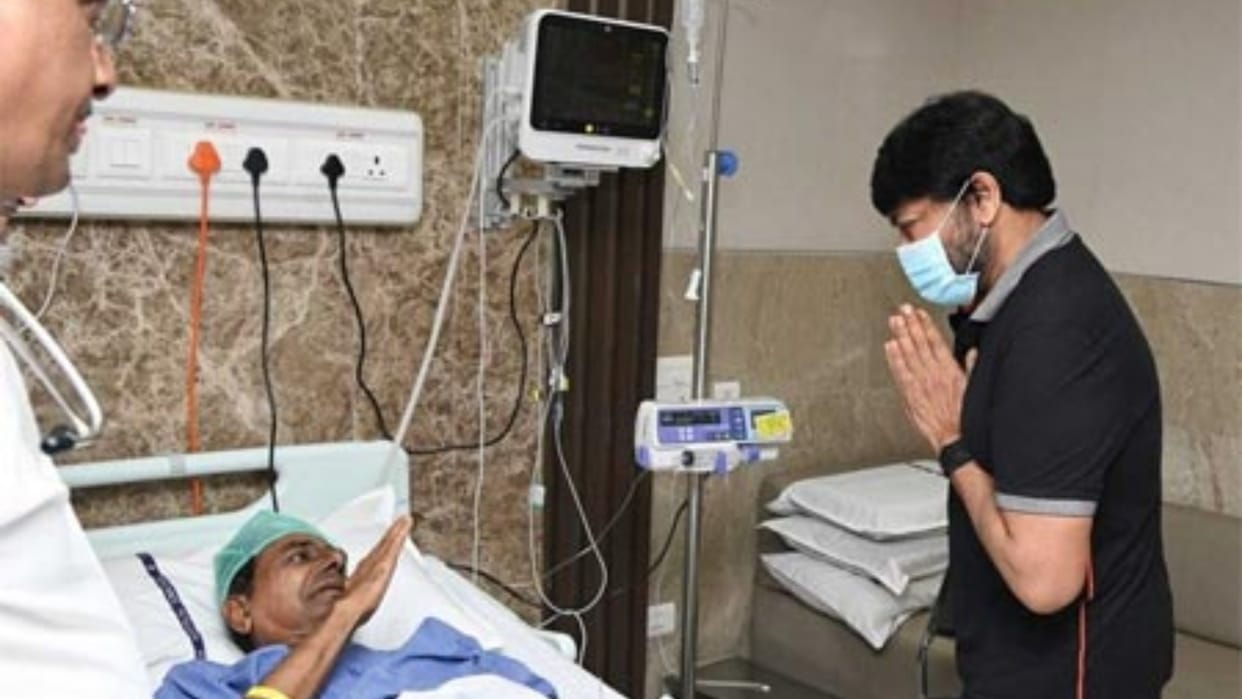 Megastar Chiranjeevi visited former Telangana CM KCR At Hyderabad Hospital After Hip Replacement Surgery