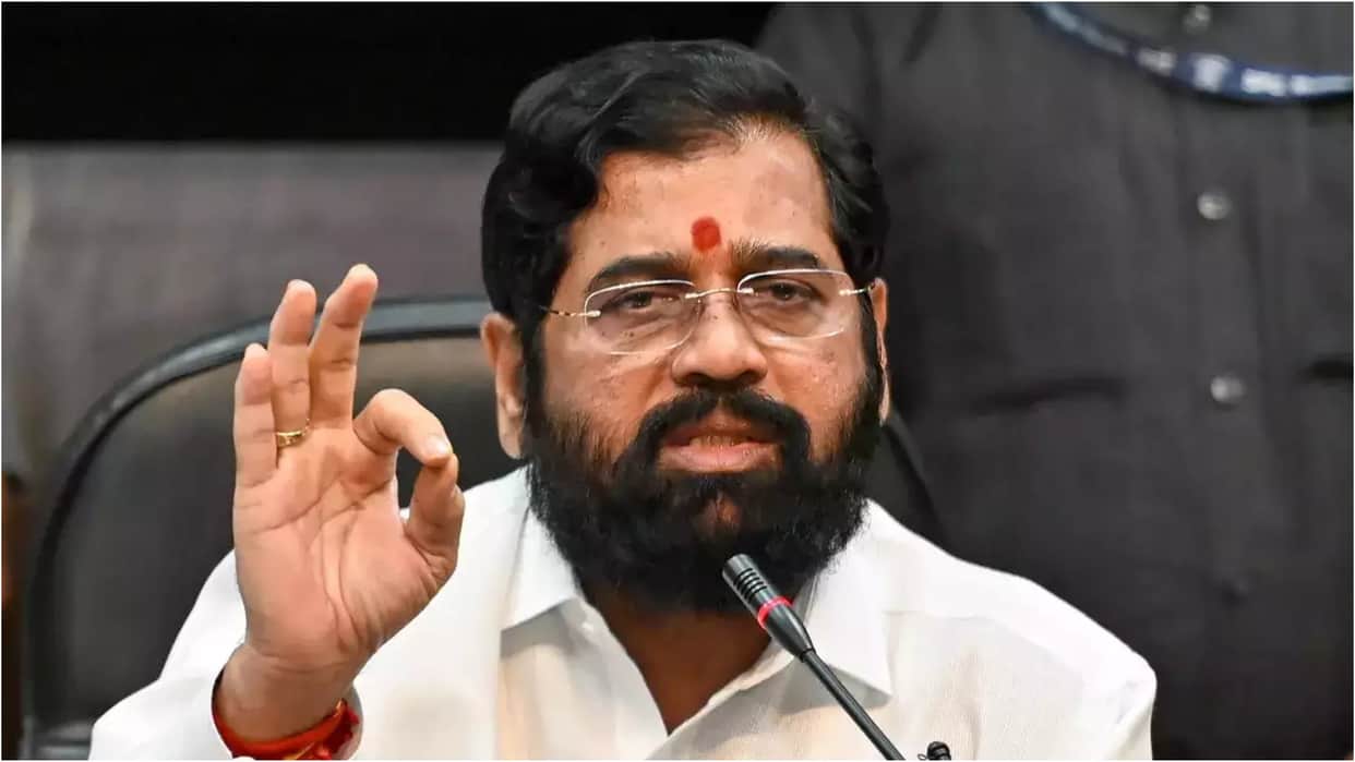 Speaker Rahul Narvekar decision on disqualification case of Eknath Shinde Including 16 MLAs News update