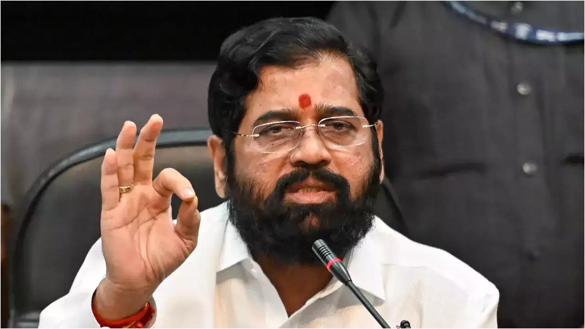 Govt trying to fool Marathas, but we won't fall into any trap, says Jarange