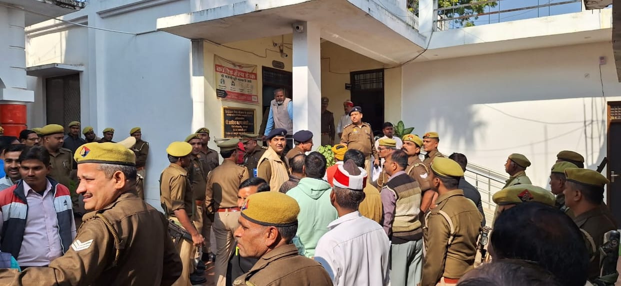 DM was listening to the complaint inside, the couple tried to commit suicide by pouring diesel outside.