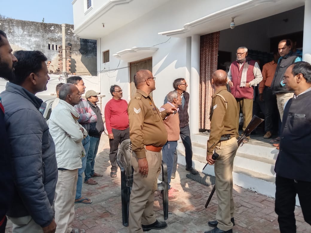 Jaunpur: Grandson of former principal shot himself, today was his birthday; created a stir