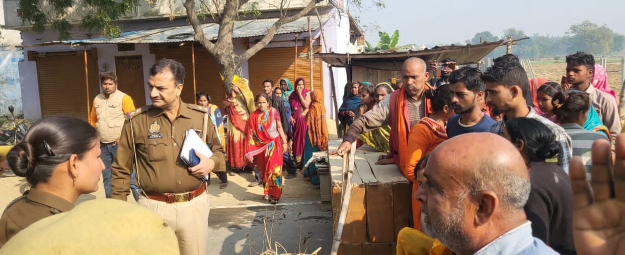 Nephew poured petrol on uncle and set him on fire in Unnao, there was a dispute over land and shop