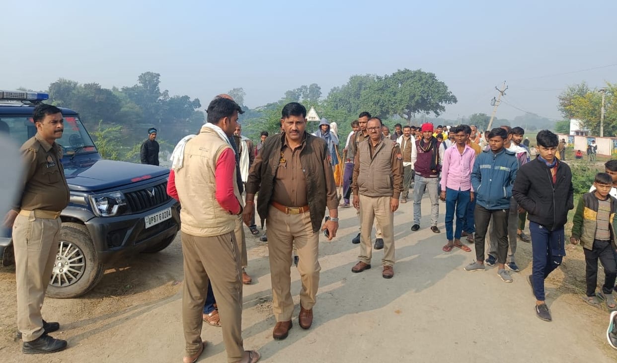 Farmer murdered due to illicit relationship in Banda, strangled with nylon rope, accused couple arrested