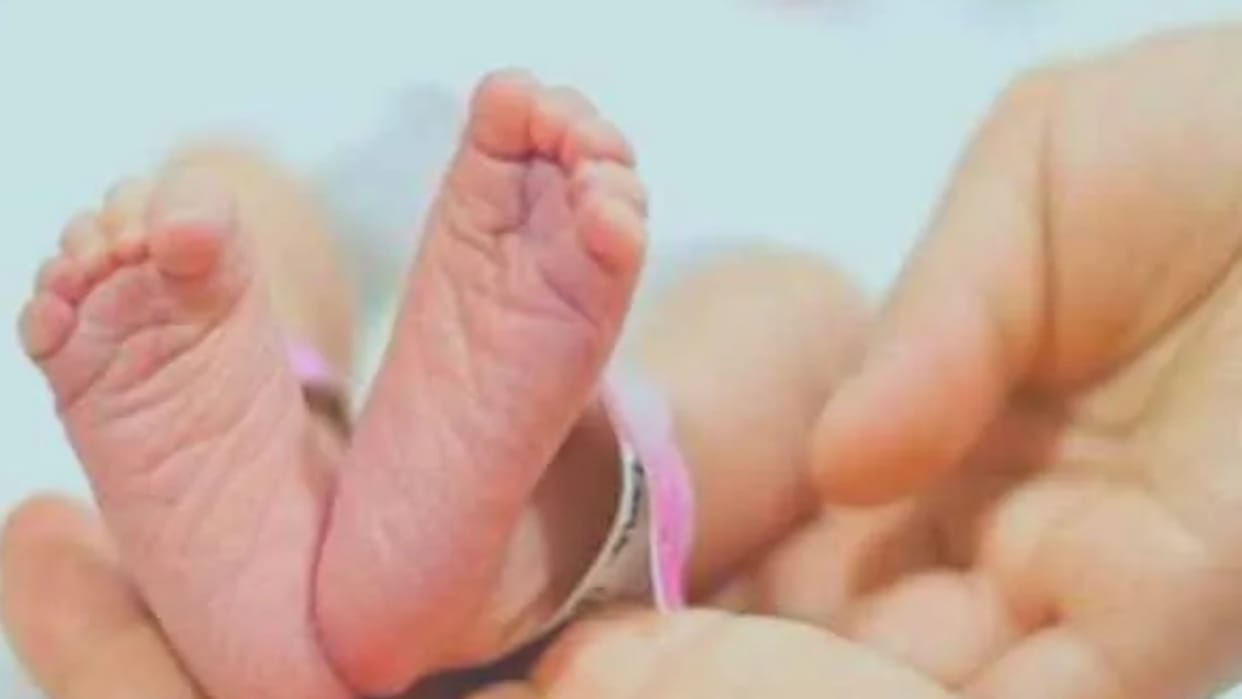MP News five month old child was burnt 21 times with hot rods In Shahdol