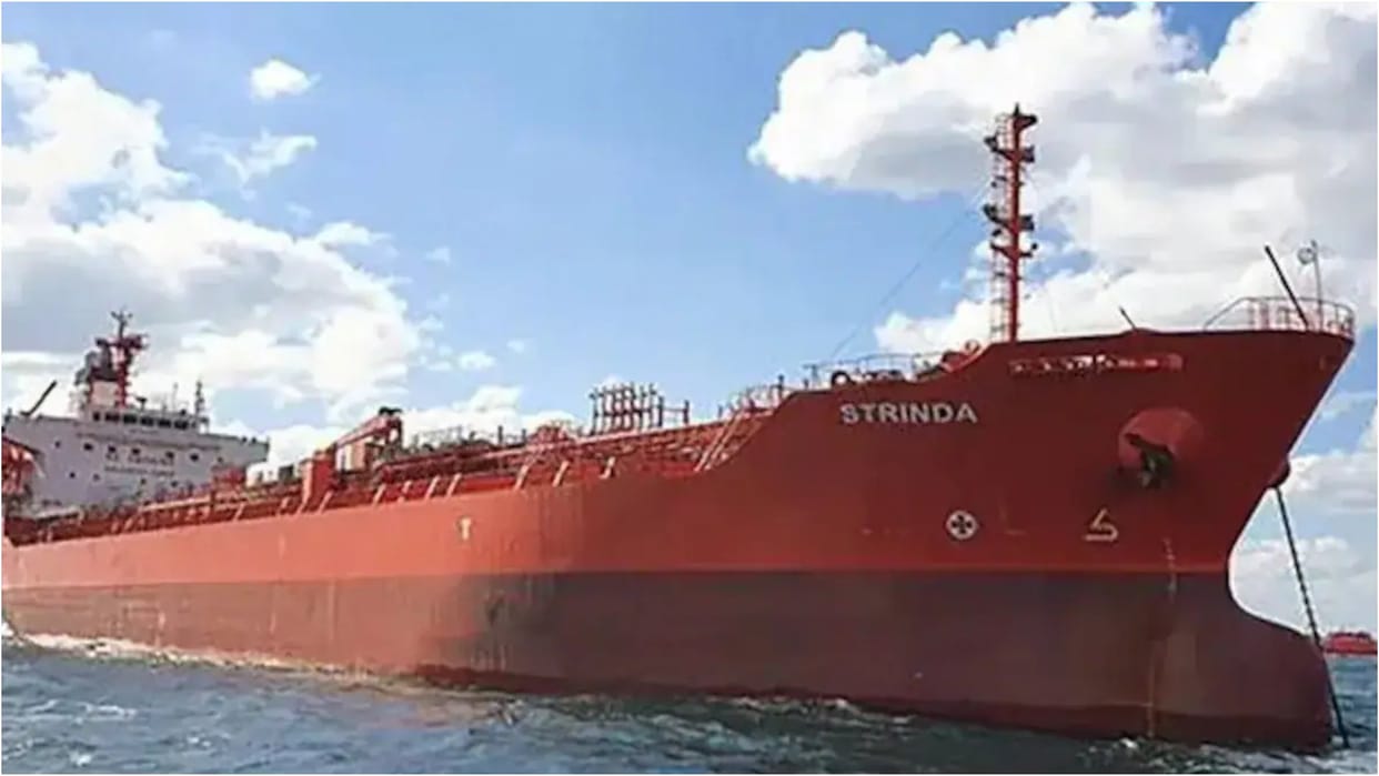 Commercial tanker attacked by Yemen cruise missile Houthis gave warning to israel
