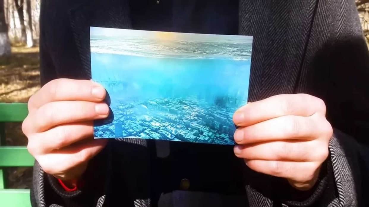 time traveler says he has photographic evidence from the year 5,000